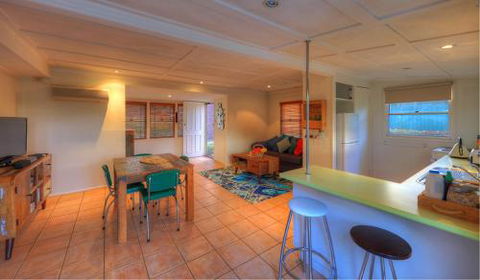 At Remingtons Private Cottages & Lodge - Sunshine Coast Guide 4