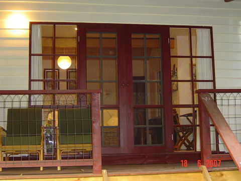 Stones Throw Cottage Bed & Breakfast - Sunshine Coast Guide 5