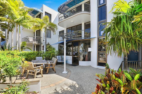 Headland Tropicana - Sunshine Coast Guide 1