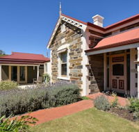 Trafalgar Premium Vintage Suites - Sunshine Coast Guide