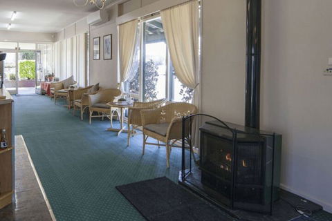Sovereign Inn Cooma - Sunshine Coast Guide 6
