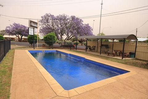 Aromet Motor Inn - Sunshine Coast Guide 2