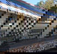 Peak Hill Golden Peak Budget Motel - Sunshine Coast Guide