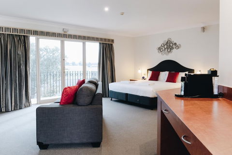 Rsl Club Motel - Sunshine Coast Guide 1