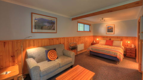 Derwent Bridge Chalets & Studios - Sunshine Coast Guide 5