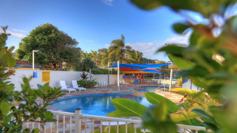 Alex Beach Cabins - Sunshine Coast Guide 1
