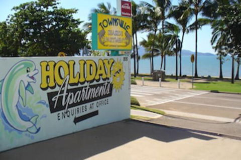 Townsville Seaside Apartments - Sunshine Coast Guide 3