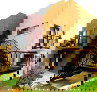 Amberoo Apartments Tamworth - Sunshine Coast Guide