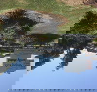 Hanging Rock Family Motel - Sunshine Coast Guide