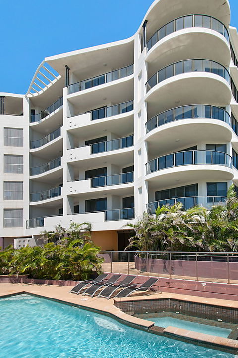 Meridian Alex Beach Apartments - Sunshine Coast Guide 2