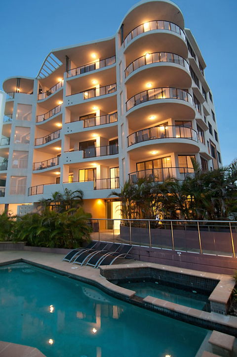 Meridian Alex Beach Apartments - Sunshine Coast Guide 0
