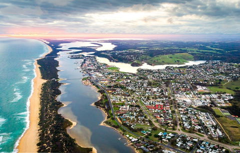 Cunningham Shore Motel - Sunshine Coast Guide 3