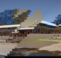 Bega Downs Motor Inn - Sunshine Coast Guide