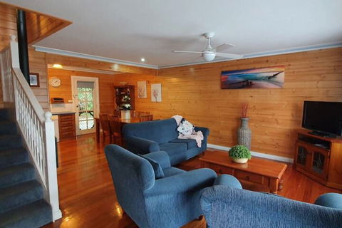 Sails Elegant Spacious Beach Villa - Sunshine Coast Guide 2
