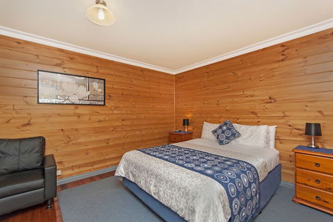 Sails Elegant Spacious Beach Villa - Sunshine Coast Guide 4