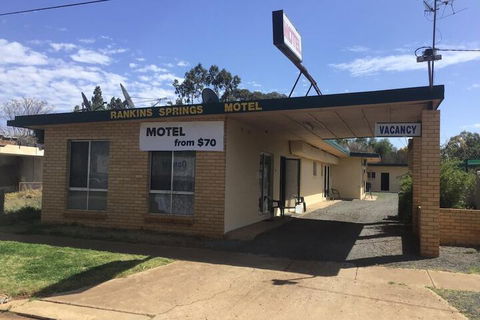 Rankins Springs Motel - Sunshine Coast Guide 2