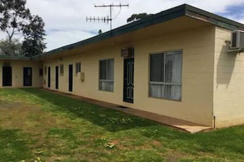 Rankins Springs Motel - Sunshine Coast Guide 1
