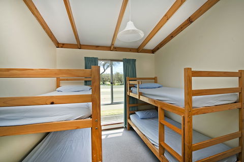 Acclaim Rose Gardens Beachside Holiday Park - Sunshine Coast Guide 3
