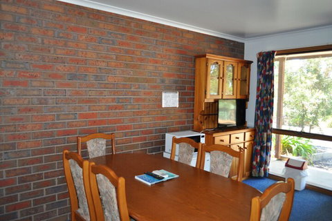 Amaze N Things Holiday Park & Motel - Sunshine Coast Guide 4