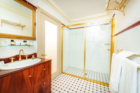 Cobb & Co Court Boutique Hotel - Sunshine Coast Guide 6