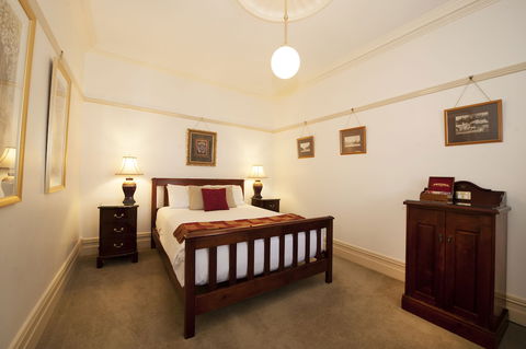 Cobb & Co Court Boutique Hotel - Sunshine Coast Guide 4