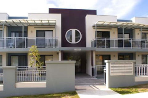 Astina Serviced Apartments - Central - Sunshine Coast Guide 0