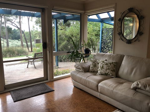 Countryside Connections Spa Cottage - Sunshine Coast Guide 6