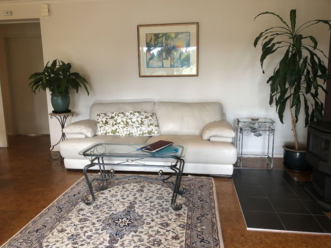 Countryside Connections Spa Cottage - Sunshine Coast Guide 0