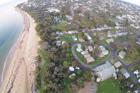 Cowes Caravan Park - Sunshine Coast Guide 1