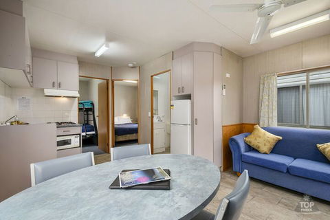 Cowes Caravan Park - Sunshine Coast Guide 5