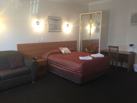 Colonial Motor Lodge Scone - Sunshine Coast Guide 6