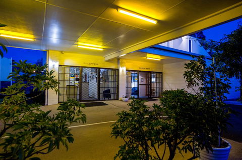 Colonial Motor Lodge Scone - Sunshine Coast Guide 3