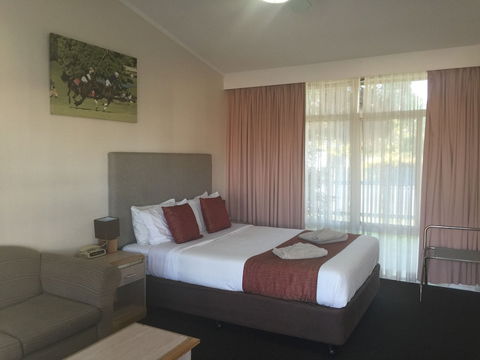 Colonial Motor Lodge Scone - Sunshine Coast Guide 5