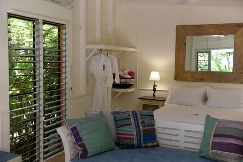 Sejala Beach Huts - Sunshine Coast Guide 5