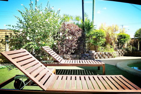Mackay Motor Inn - Sunshine Coast Guide 2