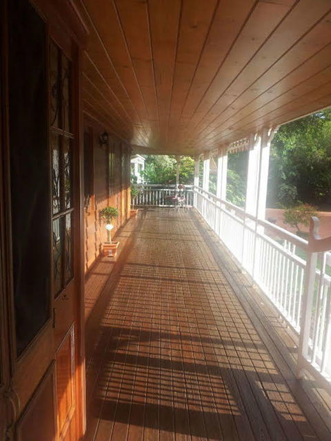 B & B On Sunrise - Sunshine Coast Guide 0