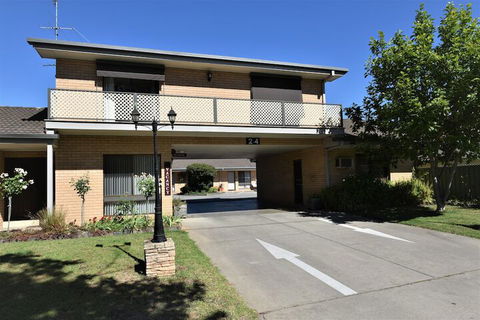 Albury Allawa Motor Inn - Sunshine Coast Guide 1