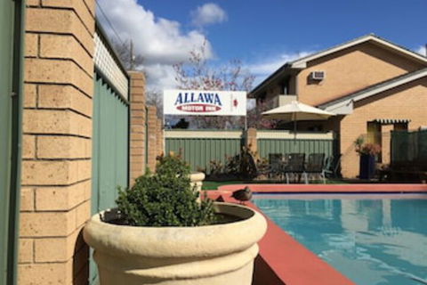 Albury Allawa Motor Inn - Sunshine Coast Guide 0