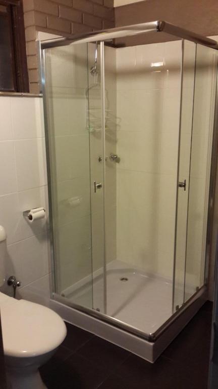 Zero Inn Motel - Sunshine Coast Guide 1