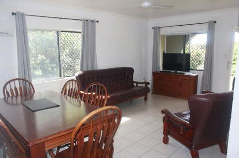 Unit On Rogers - Sunshine Coast Guide 4