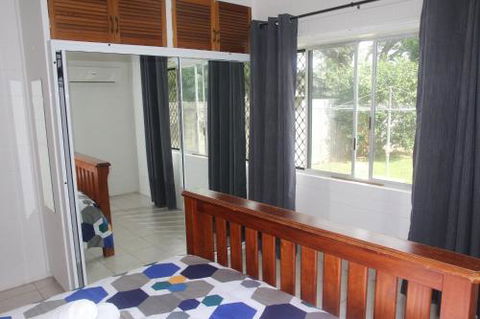Unit On Rogers - Sunshine Coast Guide 2