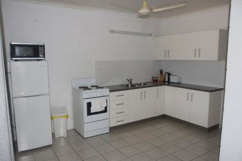 Unit On Rogers - Sunshine Coast Guide 6