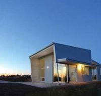 Tanonga Luxury Eco Lodges - Sunshine Coast Guide