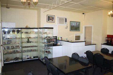 Nhill Oasis Motel - Sunshine Coast Guide 2