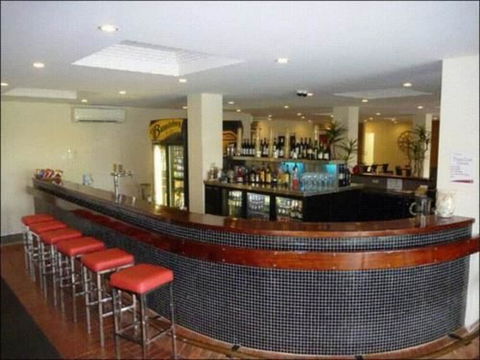 Walkabout Lodge - Sunshine Coast Guide 1