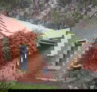 Heatherlie Cottages Halls Gap - Sunshine Coast Guide