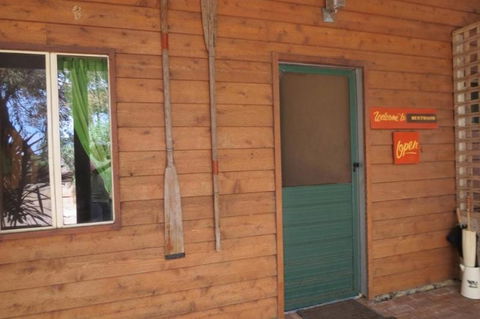 Bentwood Olive Grove Accommodation - Sunshine Coast Guide 2