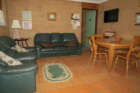 Bentwood Olive Grove Accommodation - Sunshine Coast Guide 5