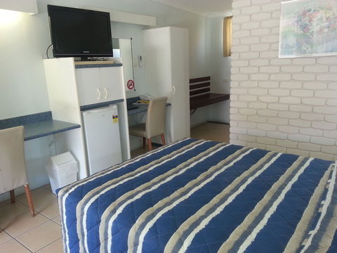 Tropic Coast Motel - Sunshine Coast Guide 6