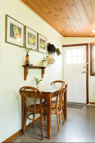 Sinnamons Cottage - Sunshine Coast Guide 4
